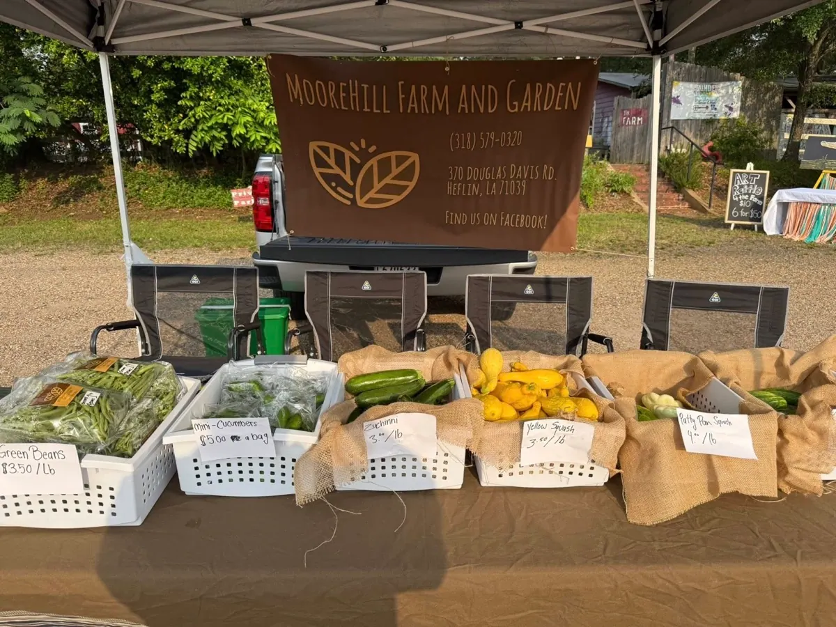 Moore Hill Farm produce market stand